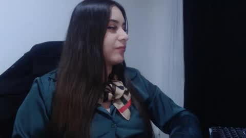 Snapshot of michell_h chatting on 01-11-26, 02:49 Nani online show from 01-11-26, 02:49