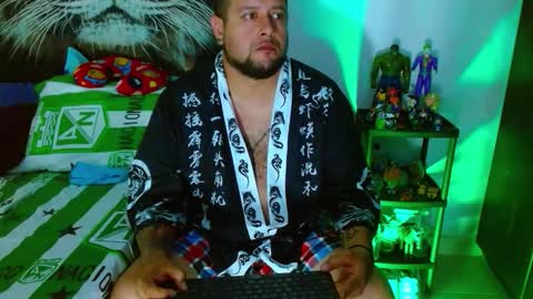 Snapshot of michell_myers chatting on 12-17-25, 01:06 michell_myers online show from 12-17-25, 01:06