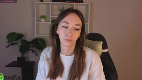 Michelle online show from 04-12-26, 01:10