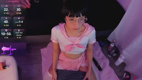 michelle_cutee_ online show from 10-21-25, 07:58