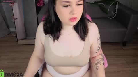 Michelle online show from 06-09-26, 01:17