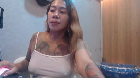Snapshot of michelle_ux chatting on 09-13-25, 01:22 michelle_ux online show from 09-13-25, 01:22