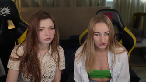 Snapshot of michelleinlove4u chatting on 02-17-25, 11:34 Michelle online show from 02-17-25, 11:34