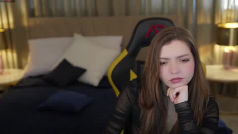 Snapshot of michelleinlove4u chatting on 02-23-25, 12:37 Michelle online show from 02-23-25, 12:37