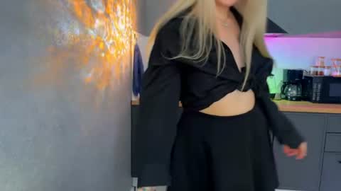 Michelle3 online show from 07-29-26, 07:50