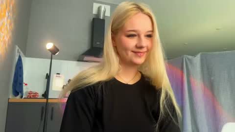 Michelle3 online show from 07-31-26, 04:45