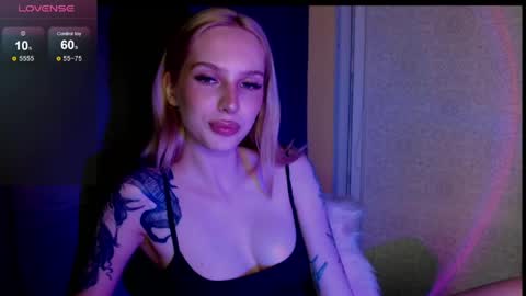 Snapshot of michellevelour chatting on 06-04-26, 05:19 Michelle online show from 06-04-26, 05:19