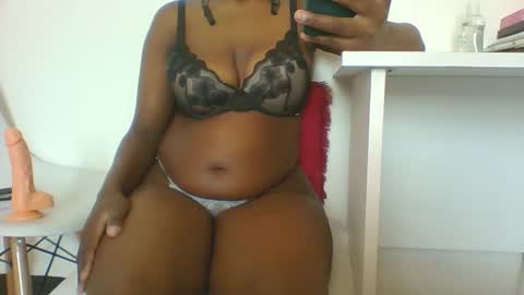 Snapshot of michellevice chatting on 10-20-25, 07:42 michellevice online show from 10-20-25, 07:42