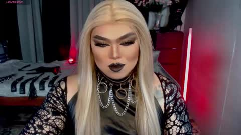 Snapshot of michellevixen921 chatting on 09-13-25, 05:07 Michelle online show from 09-13-25, 05:07