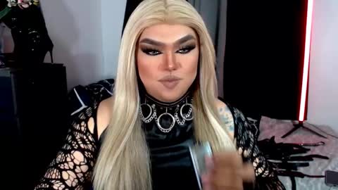 Michelle online show from 11-01-25, 02:35