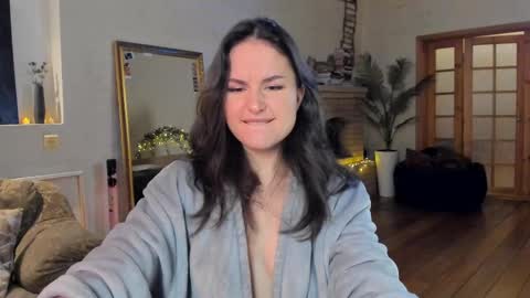 Snapshot of michi_souffl chatting on 02-14-25, 12:09 Michi online show from 02-14-25, 12:09