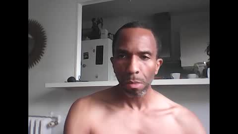 Snapshot of mickdu971 chatting on 06-08-26, 06:58 mickdu971 online show from 06-08-26, 06:58