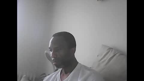 Snapshot of mickdu971 chatting on 06-10-26, 07:07 mickdu971 online show from 06-10-26, 07:07