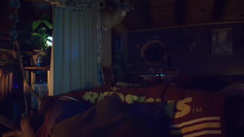 Snapshot of mickeeydoll6669 chatting on 12-19-24, 02:01 Hey Mickey online show from 12-19-24, 02:01