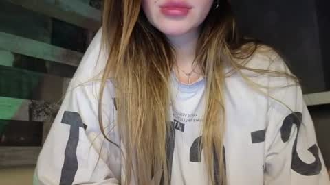 Snapshot of mickey_mousel chatting on 06-04-26, 06:36 mickey_mousel online show from 06-04-26, 06:36