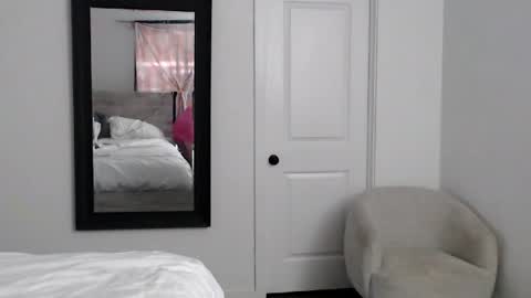 mickeynhayzel online show from 05-01-26, 11:42