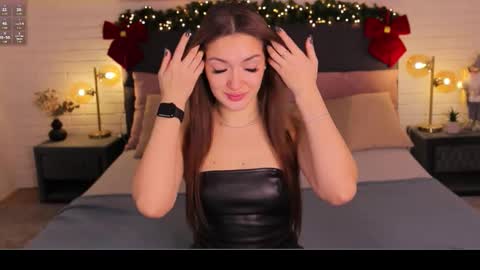 micky___love online show from 12-14-25, 08:46