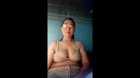 Snapshot of mickye00 chatting on 05-31-26, 07:37 Miky online show from 05-31-26, 07:37