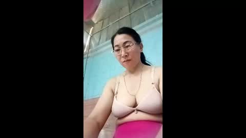 Snapshot of mickye00 chatting on 06-01-26, 07:43 Miky online show from 06-01-26, 07:43