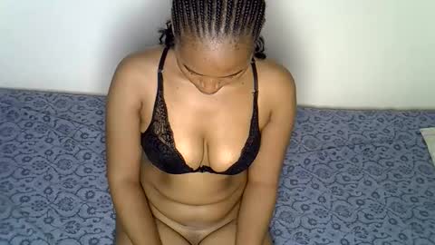 Snapshot of midnight_nia chatting on 06-10-26, 07:40 midnight_nia online show from 06-10-26, 07:40