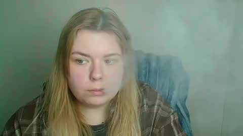 Snapshot of midnightmariana chatting on 04-28-26, 11:48 Mariana online show from 04-28-26, 11:48
