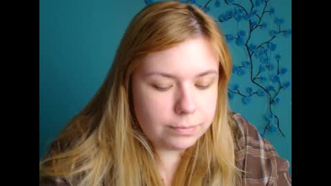 Snapshot of midnightmariana chatting on 05-11-26, 11:16 Mariana online show from 05-11-26, 11:16
