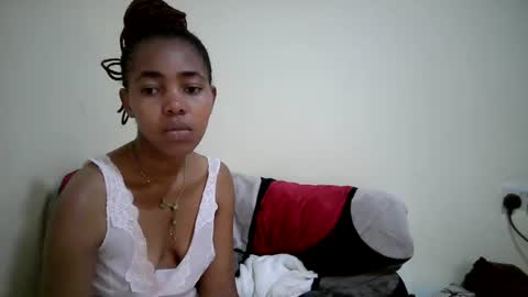 Snapshot of midnightnala chatting on 06-19-26, 08:23 Nala online show from 06-19-26, 08:23