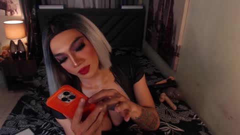 KATE online show from 01-29-25, 01:49