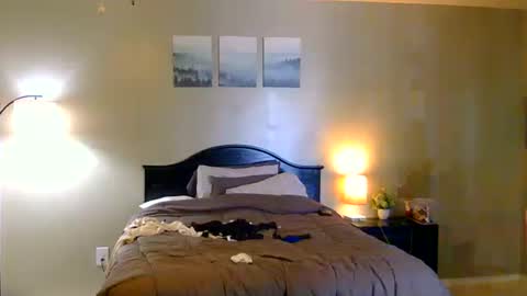 MidnightSun online show from 05-09-26, 10:37
