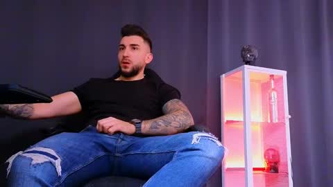 MightyAaron online show from 03-12-25, 06:29