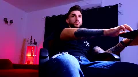 MightyAaron online show from 09-30-25, 02:38