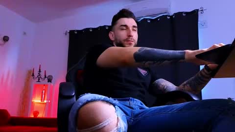 MightyAaron online show from 01-15-26, 06:18