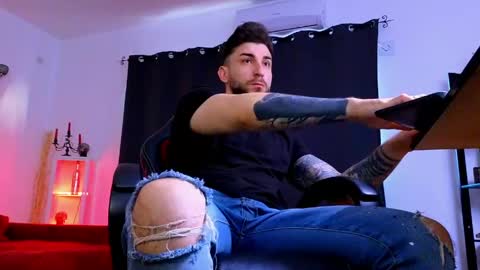 MightyAaron online show from 04-13-26, 04:18