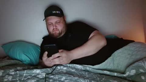 Miggy online show from 04-22-26, 03:31