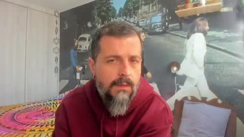 Snapshot of miguel_angeel_ chatting on 05-09-26, 01:27 Miguel Angel online show from 05-09-26, 01:27