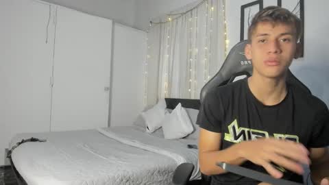 Miguel Hernandez online show from 02-11-25, 09:35