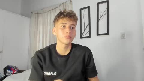 Miguel Hernandez online show from 02-27-25, 04:32