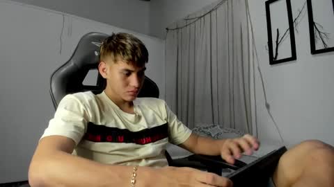 Miguel Hernandez online show from 03-08-25, 10:24