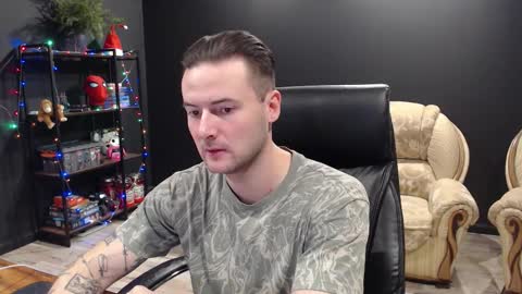 Misha Winchester online show from 12-23-25, 08:12