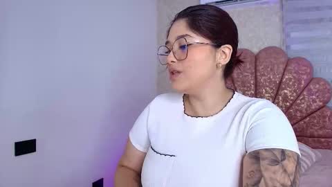 Mia  online show from 01-10-26, 11:56