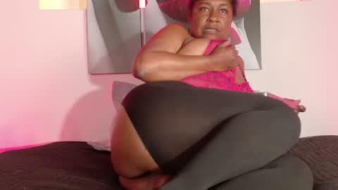 Snapshot of miia_blace chatting on 07-28-26, 11:17 miia_blace online show from 07-28-26, 11:17