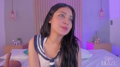 Snapshot of miia_blaze chatting on 04-30-26, 02:12 Mia online show from 04-30-26, 02:12