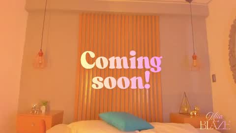 Snapshot of miia_blaze chatting on 05-12-26, 11:29 Mia online show from 05-12-26, 11:29