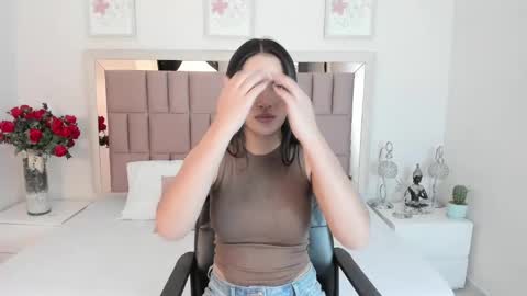 Mia  online show from 02-24-25, 11:10