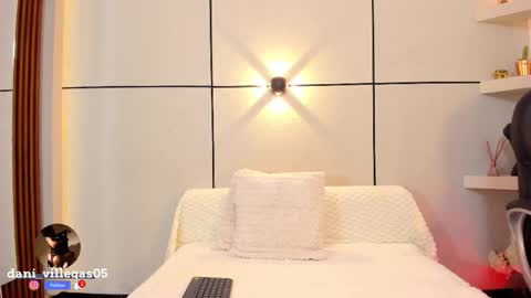 Snapshot of miia_parker_ chatting on 02-11-26, 12:21 online show from 02-11-26, 12:21