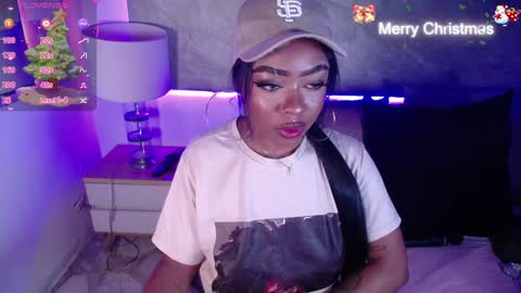 Snapshot of miia_schwarz chatting on 12-15-24, 10:47 Miia Schwarz online show from 12-15-24, 10:47