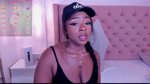 Snapshot of miia_schwarz chatting on 01-14-25, 01:36 Miia Schwarz online show from 01-14-25, 01:36