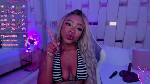 Miia Schwarz  online show from 04-08-26, 11:05