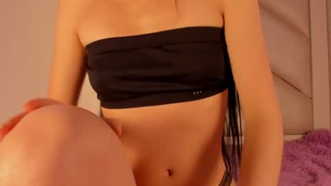 Mia online show from 06-11-26, 12:36