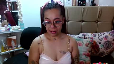 Snapshot of miia_spencer_ chatting on 03-06-25, 05:14 miia online show from 03-06-25, 05:14